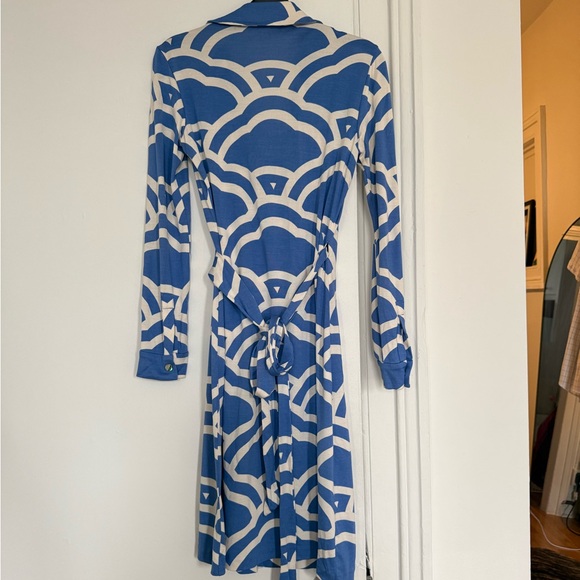 Diane Von Furstenberg Blue and Cream Long Sleeve Dress - Picture 3 of 5